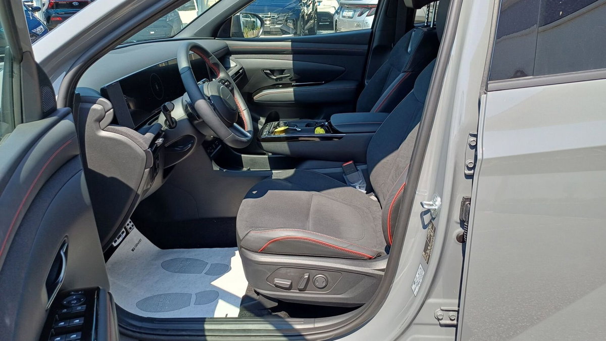 Hyundai Tucson 1.6 hev Xtech 2wd auto (9)