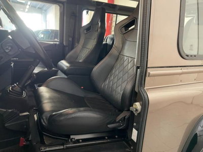 Land Rover Defender 90 2.4 TD4 Station Wagon Limited Edition N1 (11)