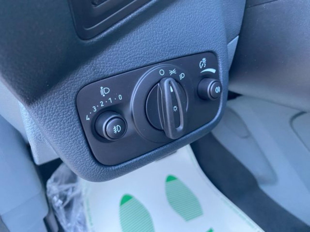 Ford C-Max 2.0 TDCi 163CV Powershift Plus (13)
