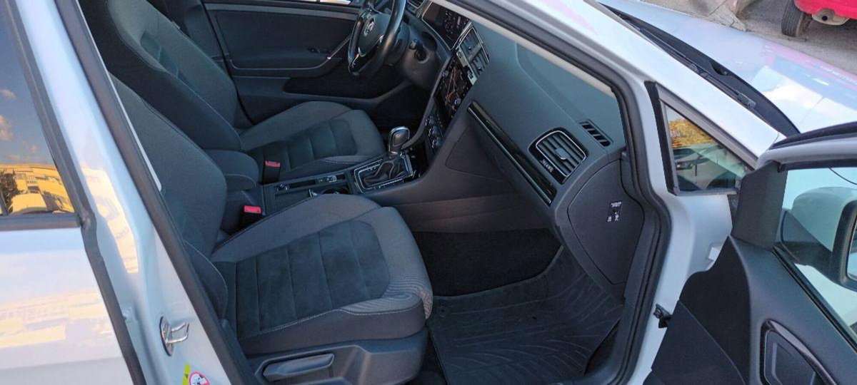 Volkswagen Golf Sportsvan 2.0 TDI DSG Executive BMT (11)