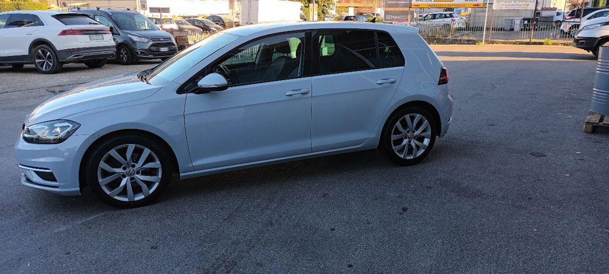 Volkswagen Golf Sportsvan 2.0 TDI DSG Executive BMT (5)