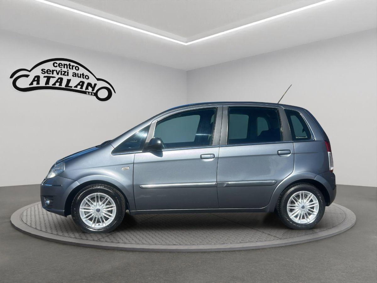 Lancia Musa 1.3 Mjt 16V 95 CV DPF Oro (2)