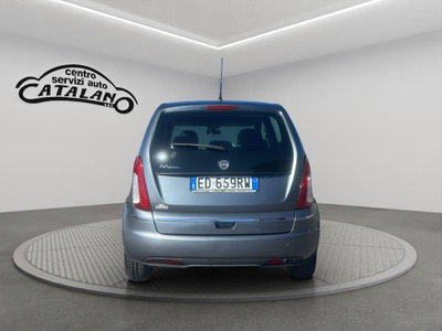 Lancia Musa 1.3 Mjt 16V 95 CV DPF Oro (4)