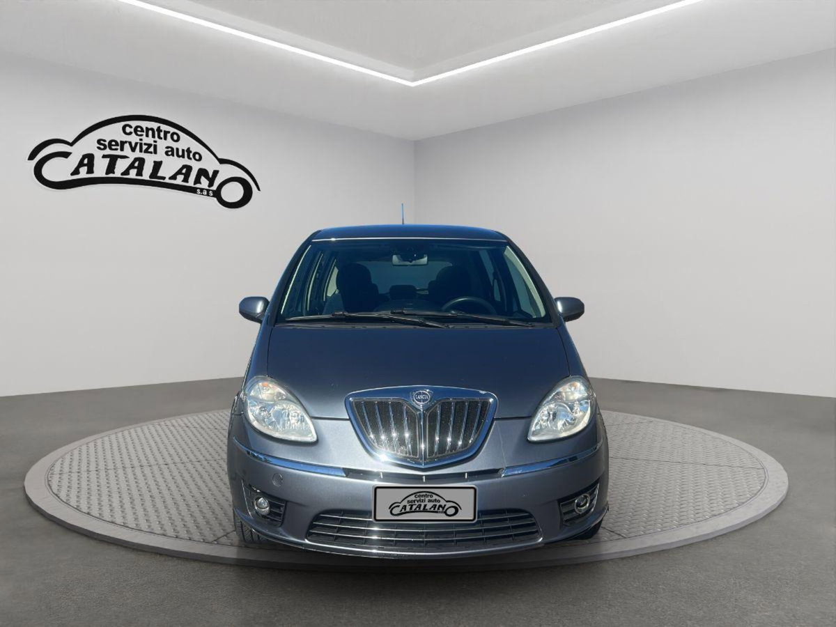 Lancia Musa 1.3 Mjt 16V 95 CV DPF Oro (7)