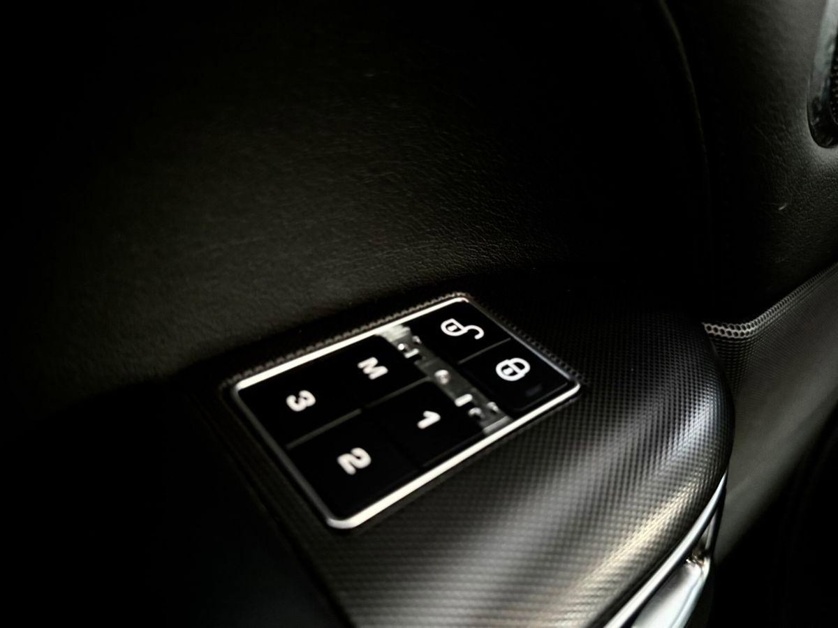 Land Rover Range Rover 3.0 TDV6 HSE (19)