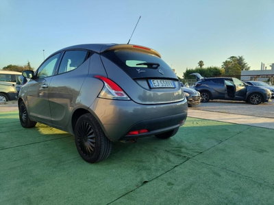Lancia Ypsilon 1.2 69 CV Platinum (3)