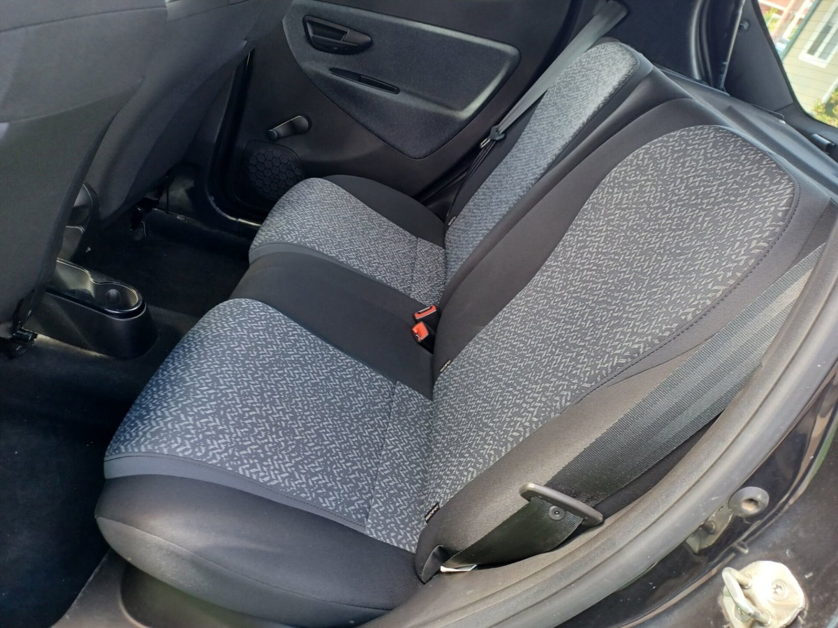 Lancia Ypsilon 1.0 FireFly 5 porte S&S Hybrid Alberta Ferretti (8)