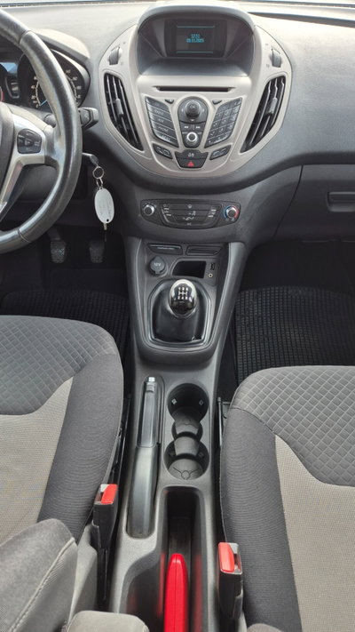Ford Tourneo Connect 1.6 TDCi Plus (11)