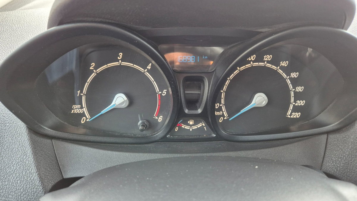 Ford Tourneo Connect 1.6 TDCi Plus (13)