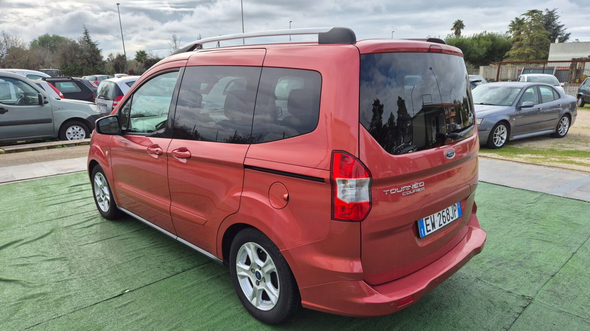 Ford Tourneo Connect 1.6 TDCi Plus (3)