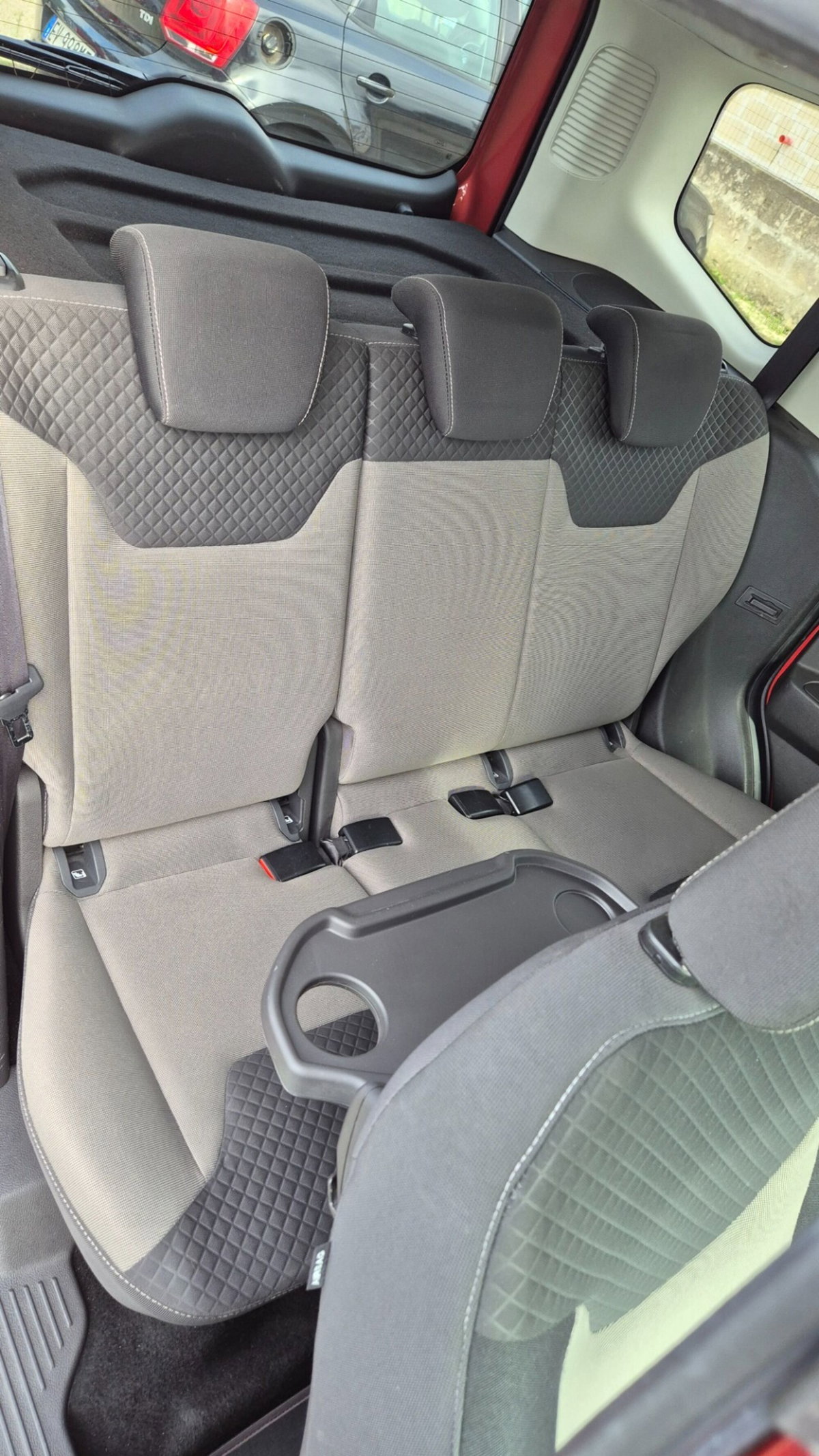 Ford Tourneo Connect 1.6 TDCi Plus (6)