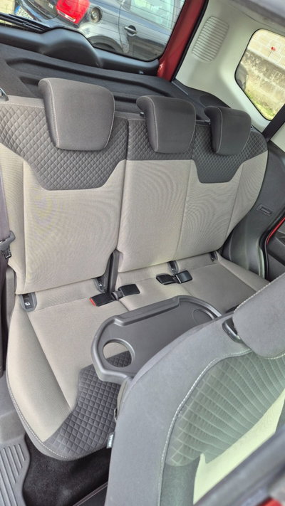 Ford Tourneo Connect 1.6 TDCi Plus (6)