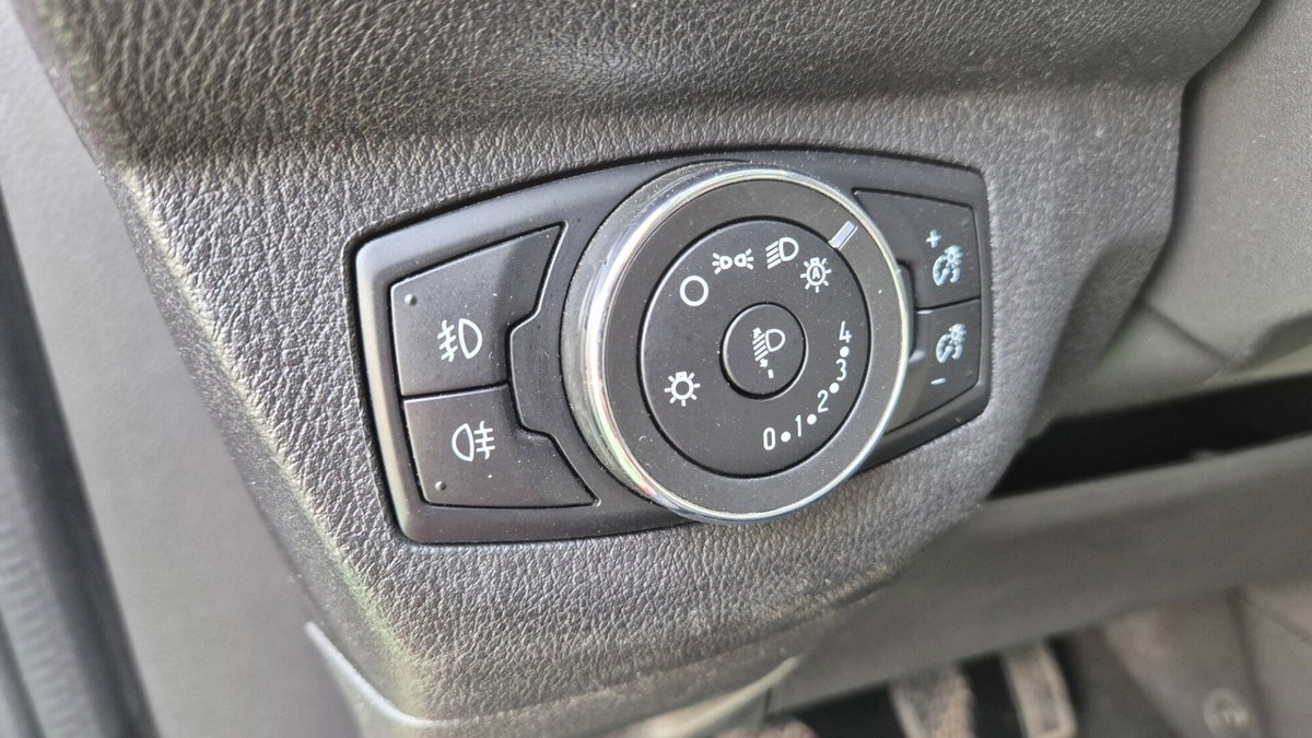 Ford Tourneo Connect 1.6 TDCi Plus (8)