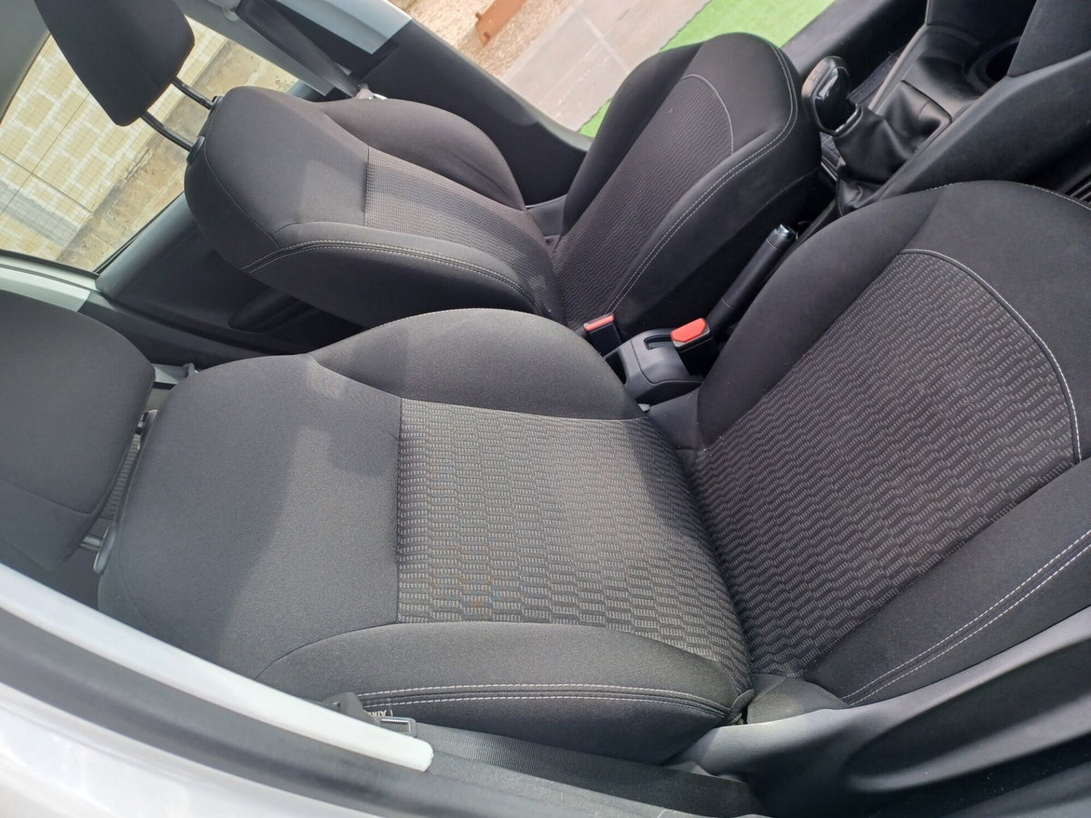 Peugeot 208 120 S&S 5 porte GT Line (11)
