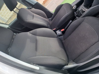 Peugeot 208 120 S&S 5 porte GT Line (11)
