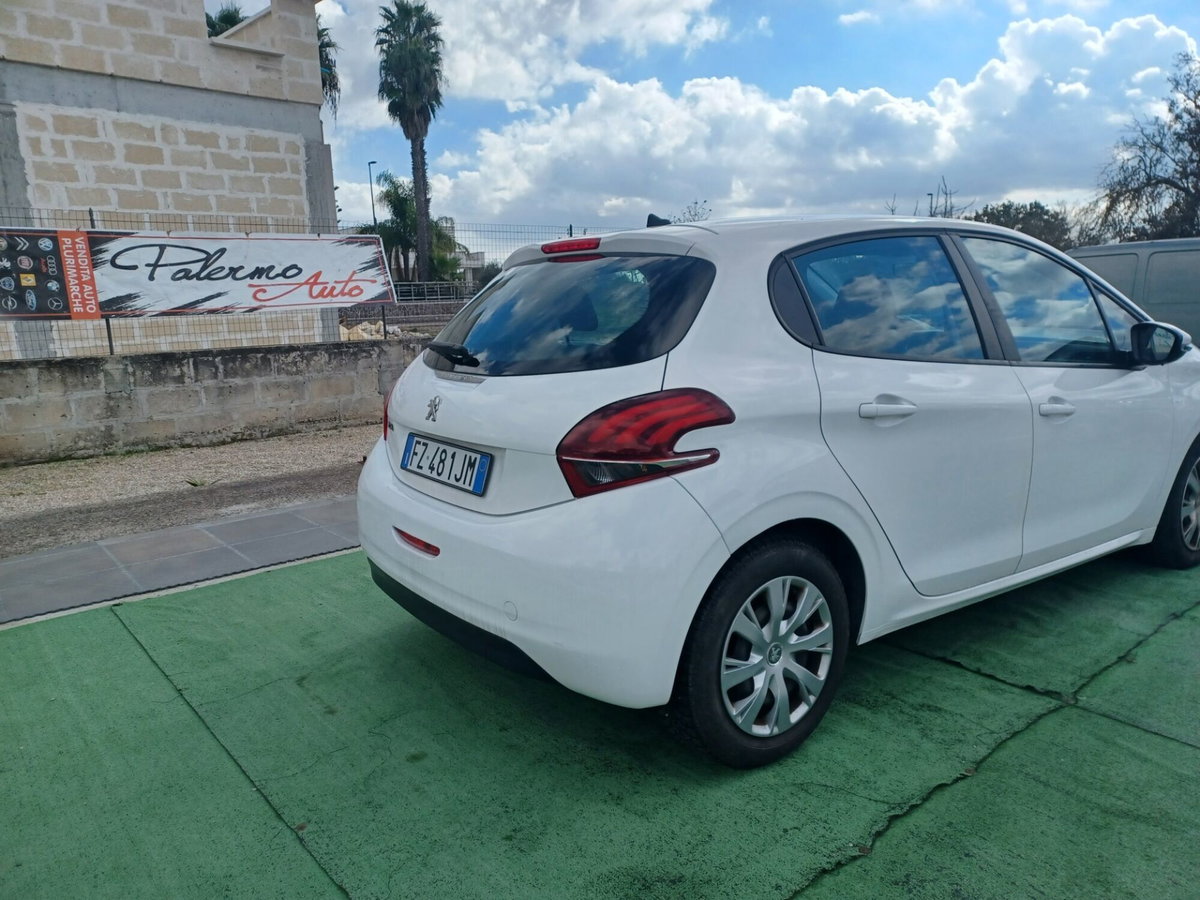 Peugeot 208 120 S&S 5 porte GT Line (2)