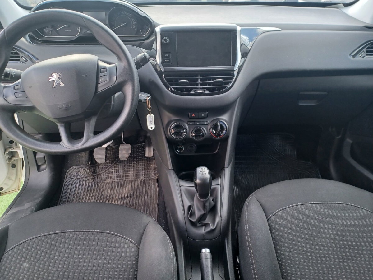Peugeot 208 120 S&S 5 porte GT Line (8)
