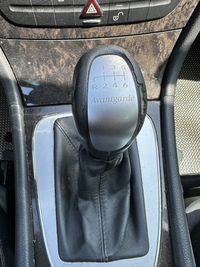 Mercedes-Benz Classe E 220 CDI cat Avantgarde (14)
