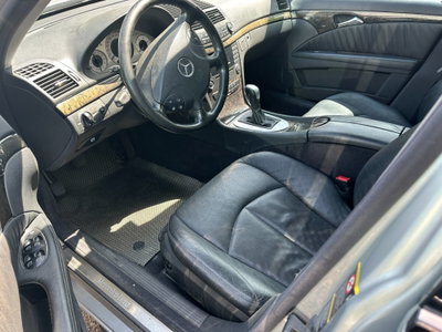 Mercedes-Benz Classe E 220 CDI cat Avantgarde (16)