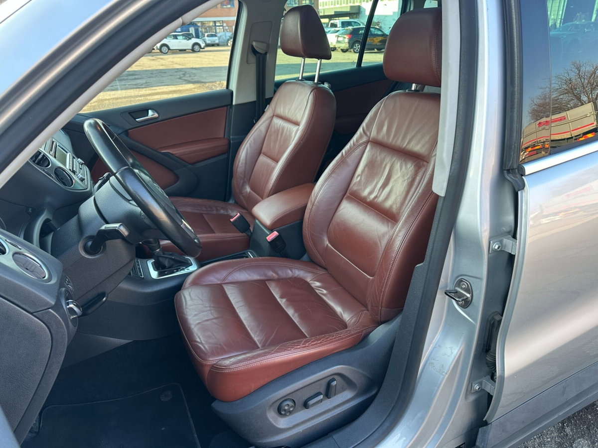 Volkswagen Tiguan 2.0 TDI DPF 4MOTION DSG Sport & Style (11)