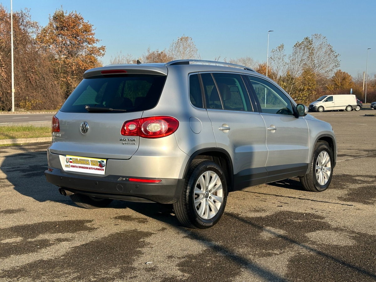 Volkswagen Tiguan 2.0 TDI DPF 4MOTION DSG Sport & Style (5)