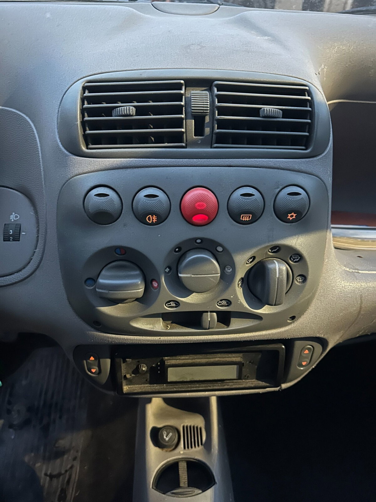 Fiat 600 1.1 Active (10)