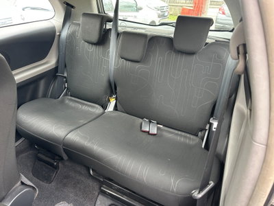 Toyota Yaris 1.0 3 porte (11)