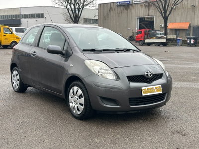 Toyota Yaris 1.0 3 porte (3)