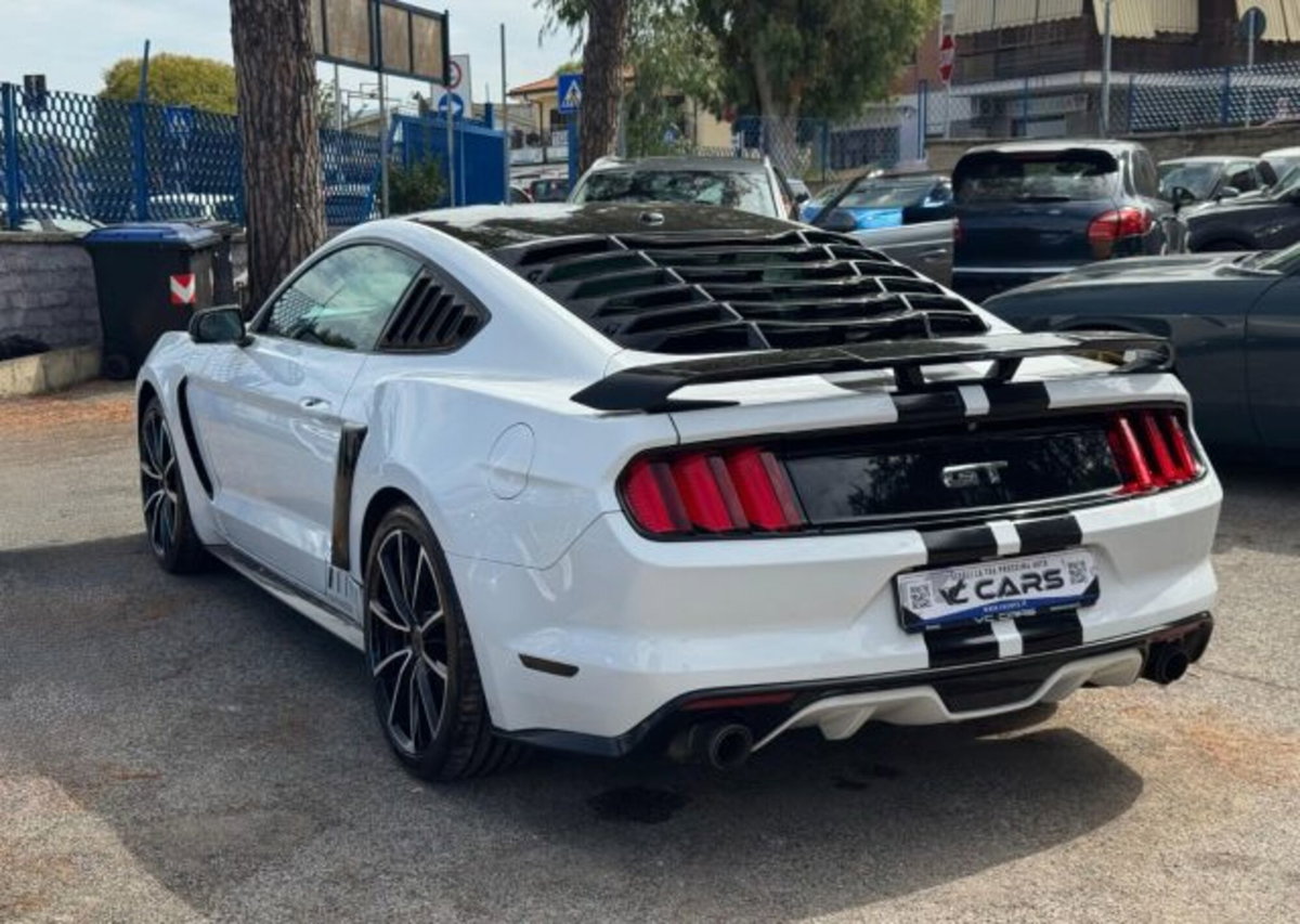 Ford Mustang Coupé Fastback 5.0 V8 TiVCT GT (6)