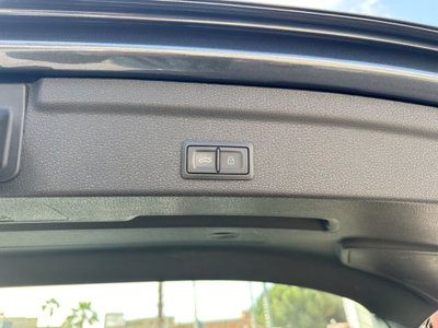 Audi Q3 35 TDI quattro S tronic Business (11)