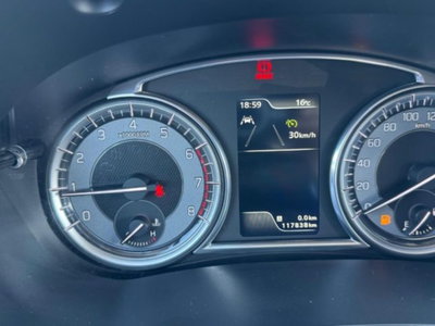 Suzuki Vitara 1.4 Hybrid Easy Cool (10)