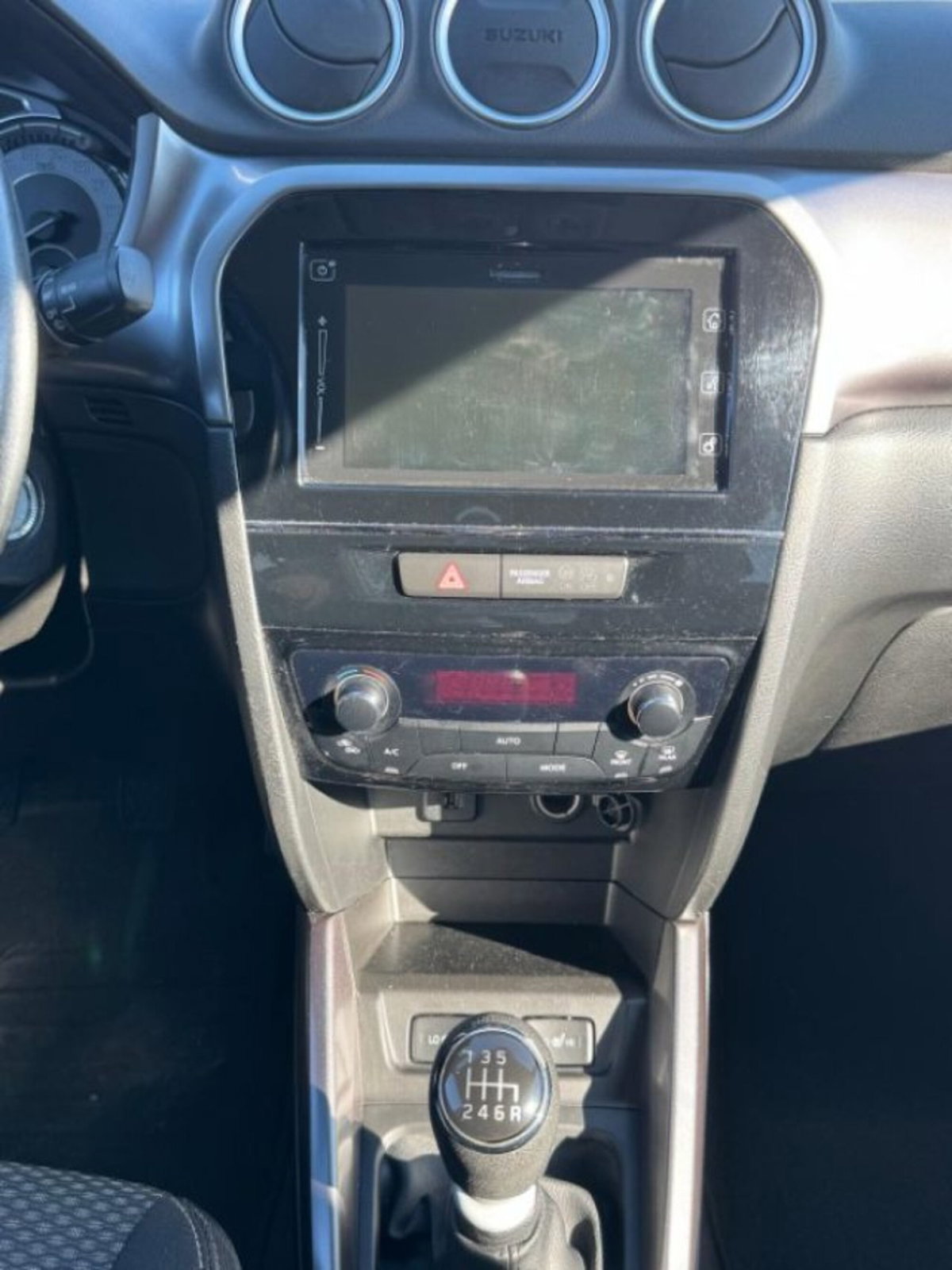 Suzuki Vitara 1.4 Hybrid Easy Cool (13)