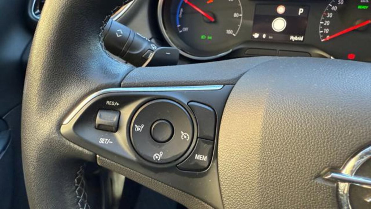 Opel Grandland X 1.6 Turbo 180 CV Start&Stop aut. Elegance (6)