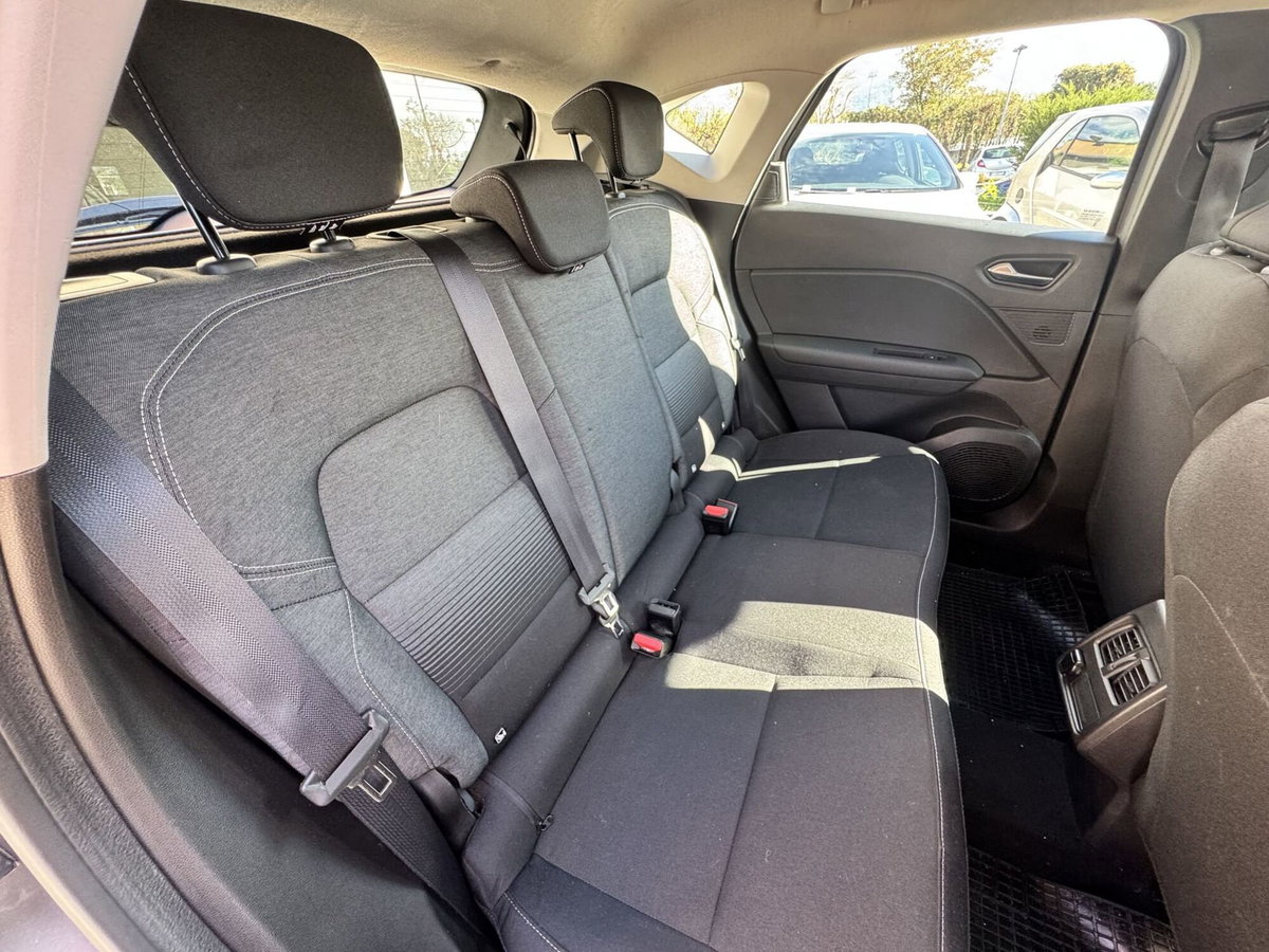 Renault Captur Blue dCi 115 CV EDC Business (13)