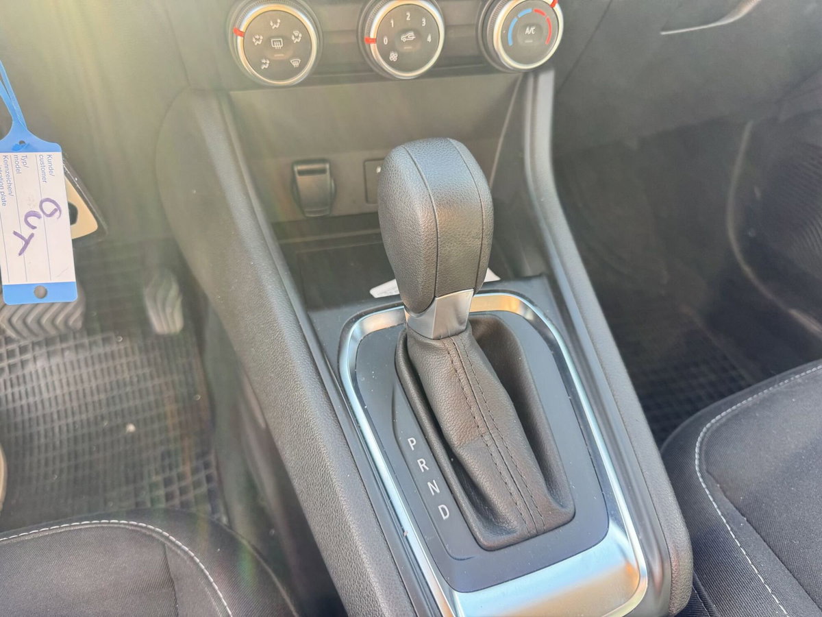 Renault Captur Blue dCi 115 CV EDC Business (16)
