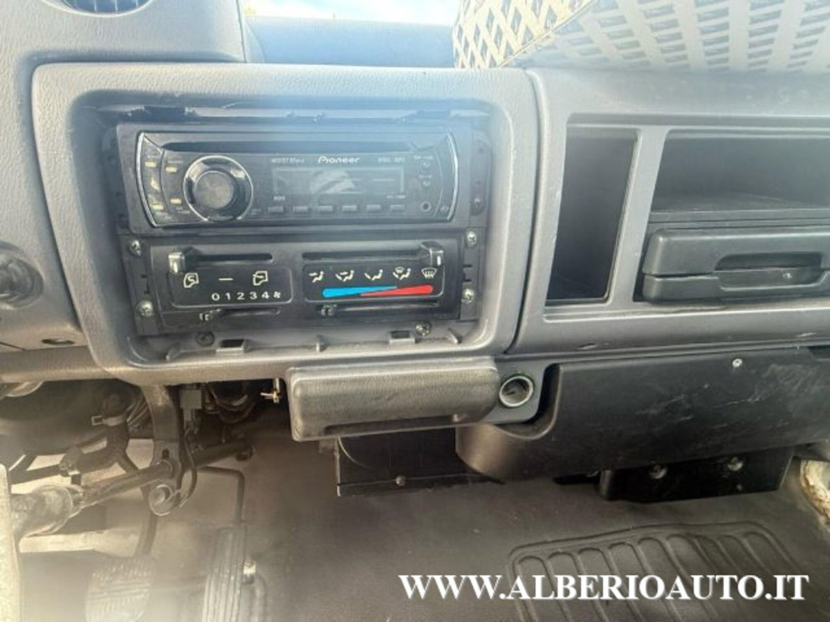 Nissan Cabstar 120.35 3.0 Tdi PC-RG Cabinato SE (13)