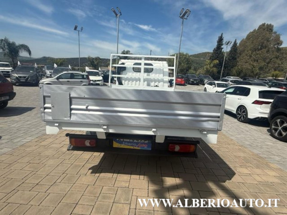 Nissan Cabstar 120.35 3.0 Tdi PC-RG Cabinato SE (6)