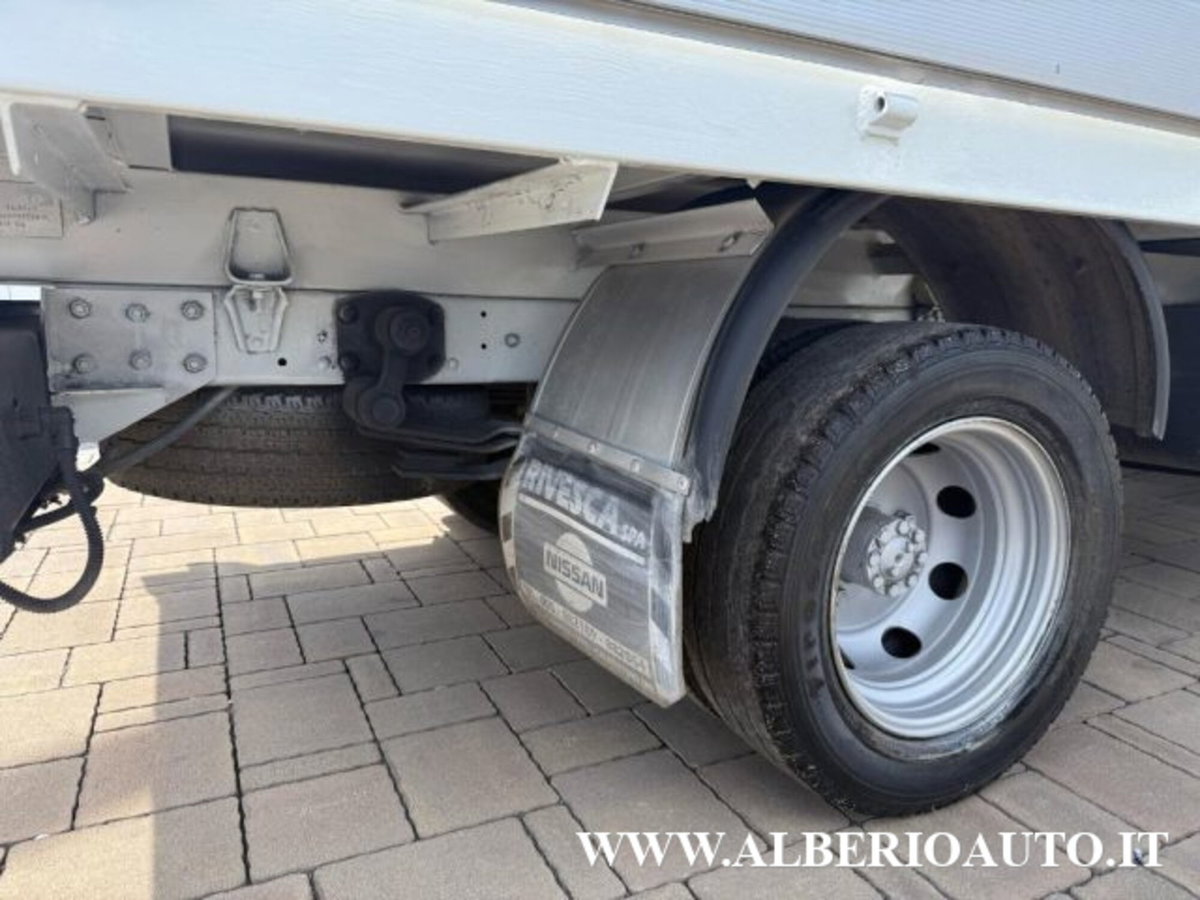 Nissan Cabstar 120.35 3.0 Tdi PC-RG Cabinato SE (7)