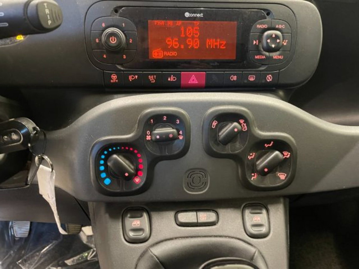 Fiat Panda 1.0 firefly hybrid s&s 70cv 5p.ti (9)