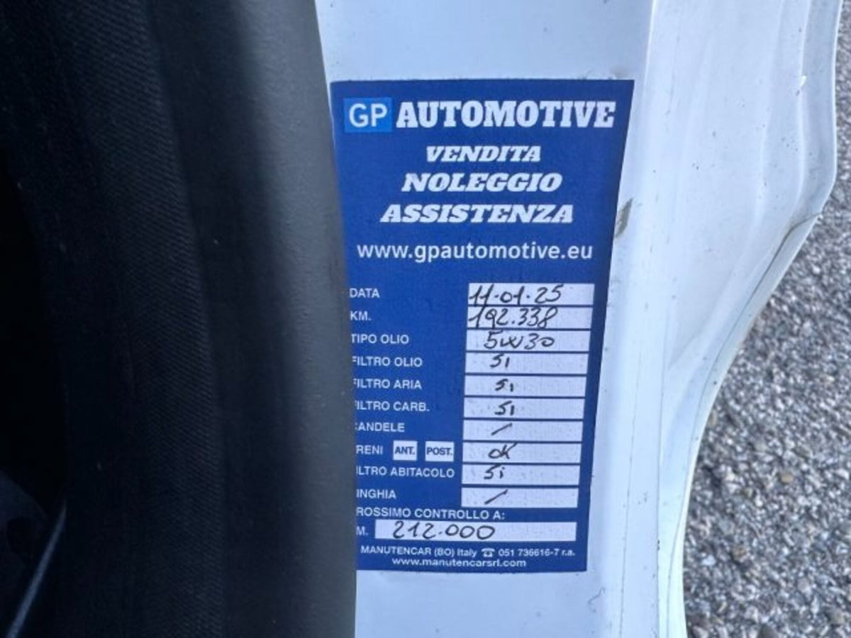 Ford Fiesta 1.5 TDCi 85 CV 3 porte  Business (6)