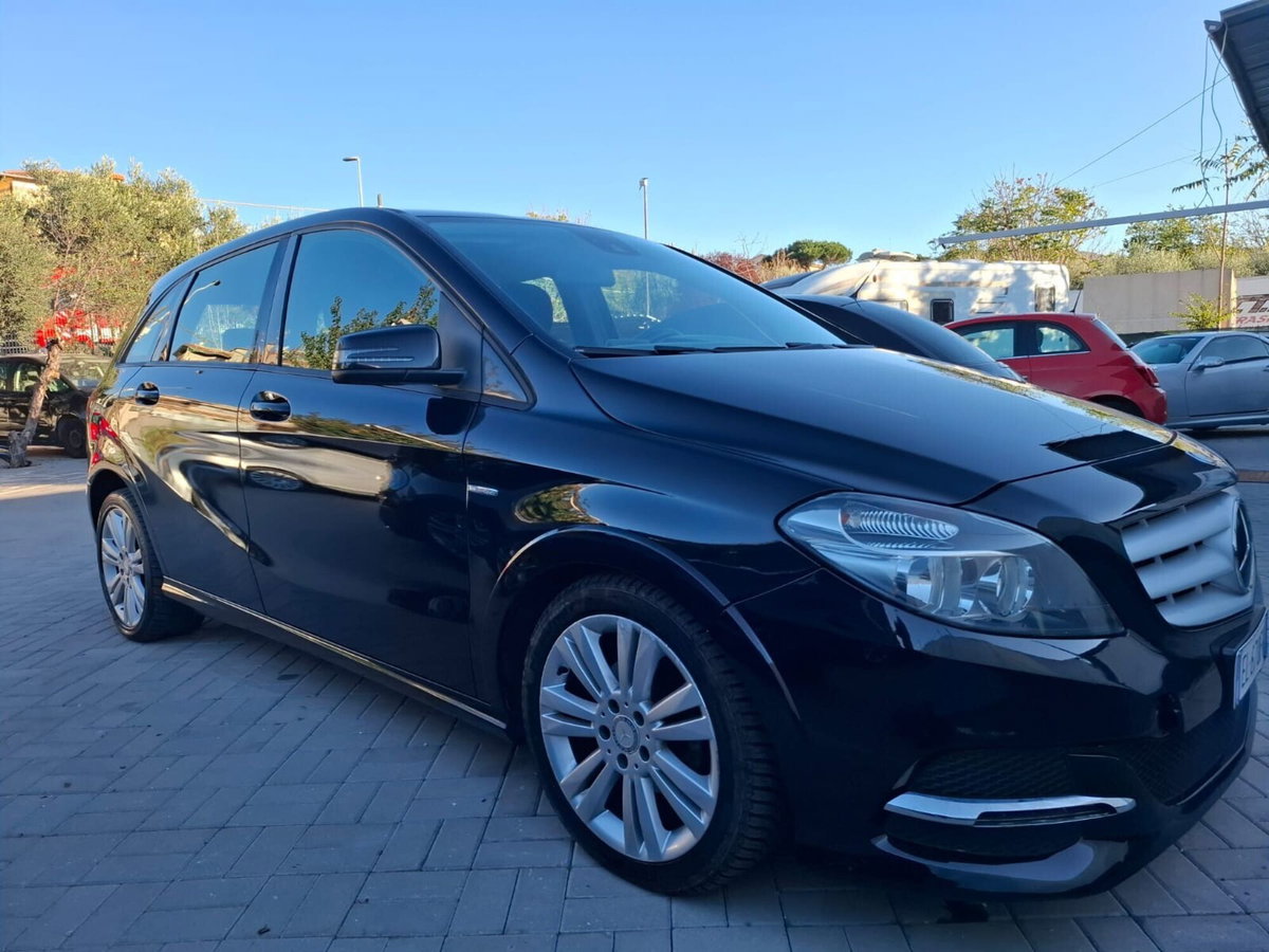 Mercedes-Benz Classe B 180 CDI Premium (2)