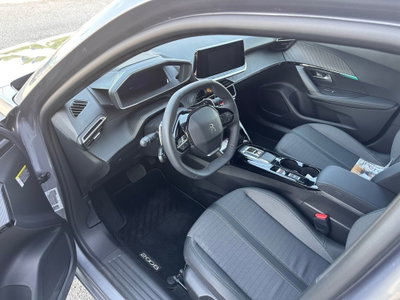 Peugeot 2008 PureTech 130 S&S EAT8 Allure Pack (7)