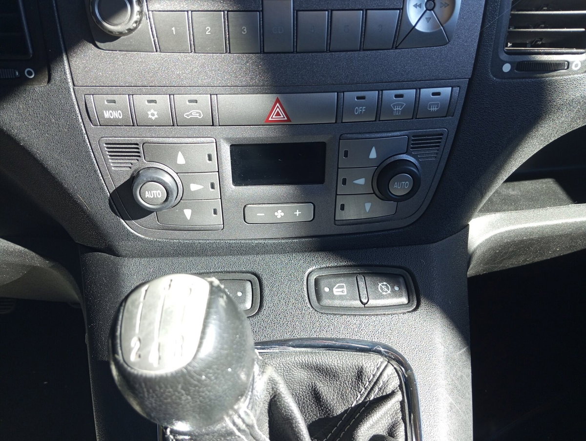 Lancia Musa 1.3 Mjt 95 CV DFN Platinum (12)