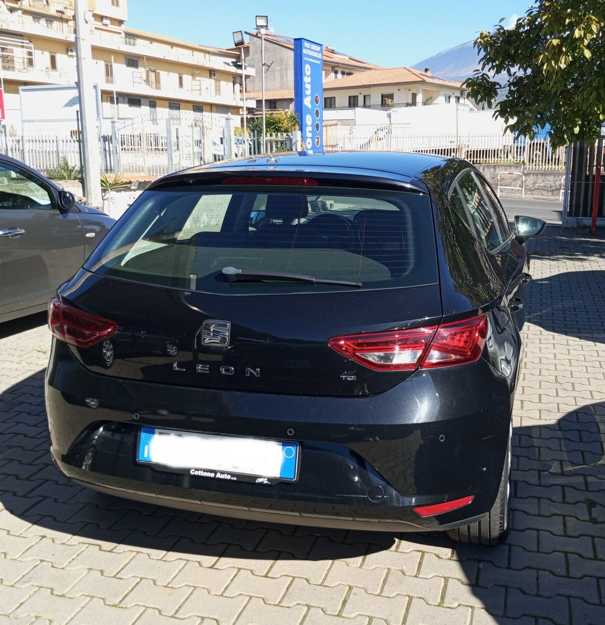 SEAT Leon 1.6 TDI 105 CV 5p. Style (14)