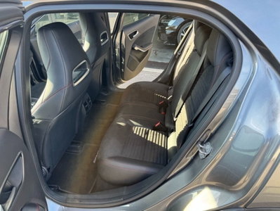 Mercedes-Benz GLA SUV 200 d Automatic Premium (10)