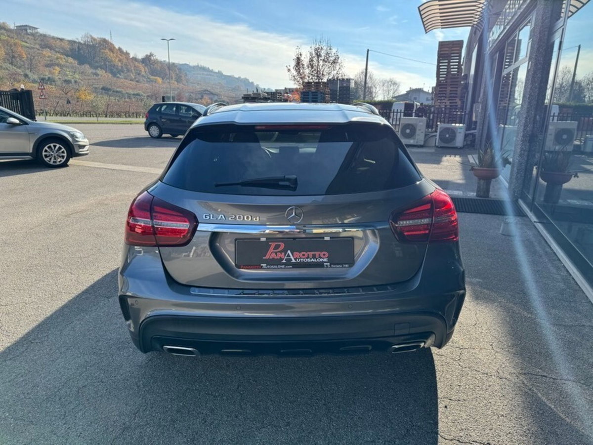 Mercedes-Benz GLA SUV 200 d Automatic Premium (13)
