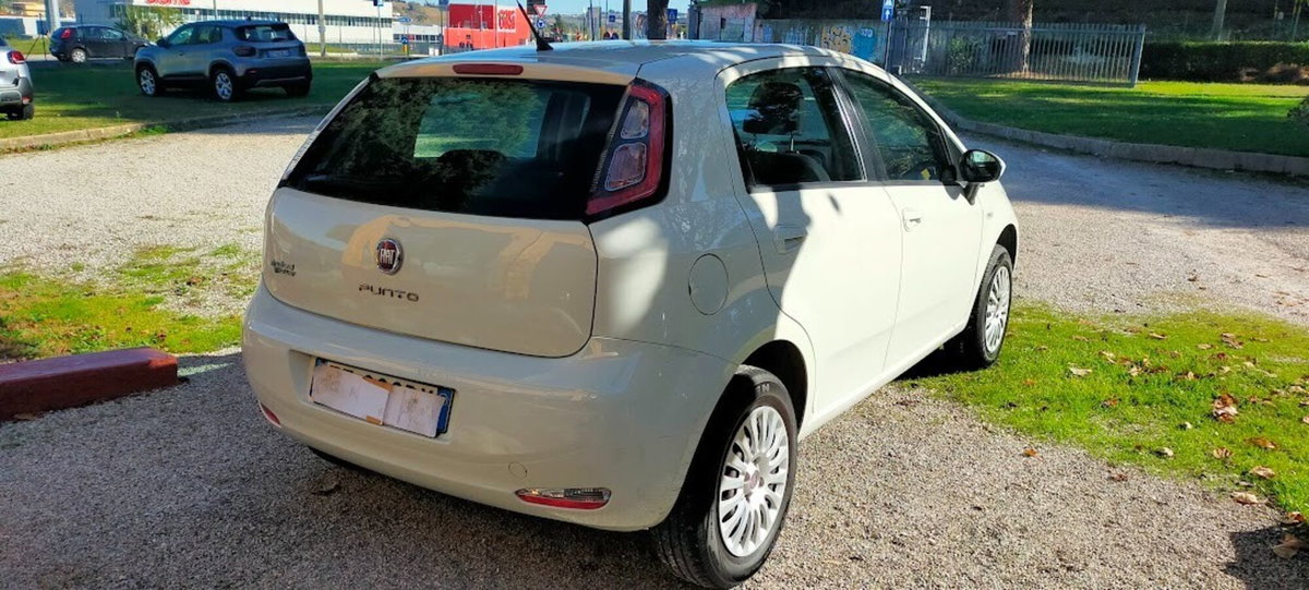 Fiat Grande Punto 1.4 5 porte Dynamic Natural Power (3)