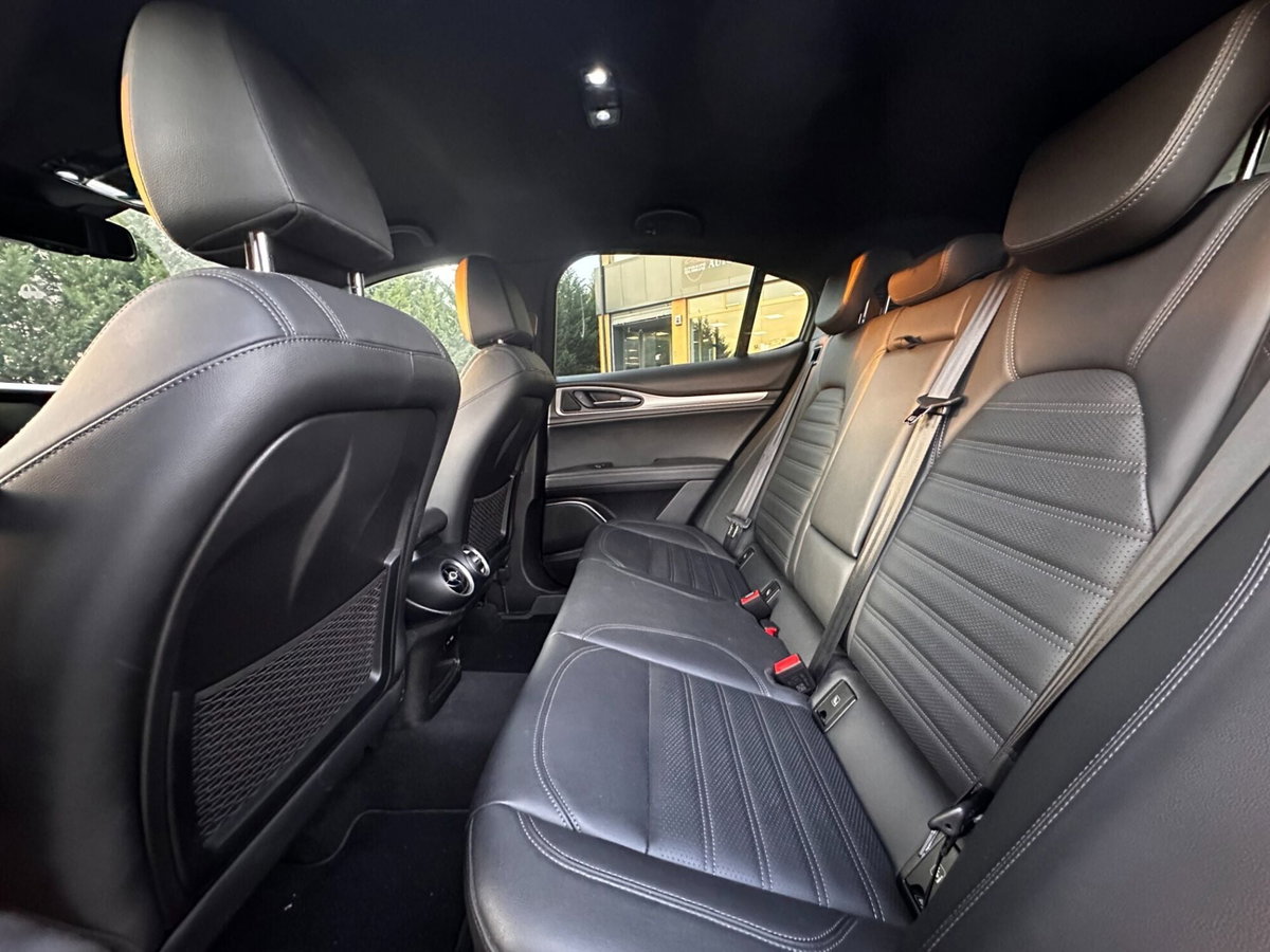 Alfa Romeo Stelvio Stelvio 2.2 Turbodiesel 210 CV AT8 Q4 Veloce (13)