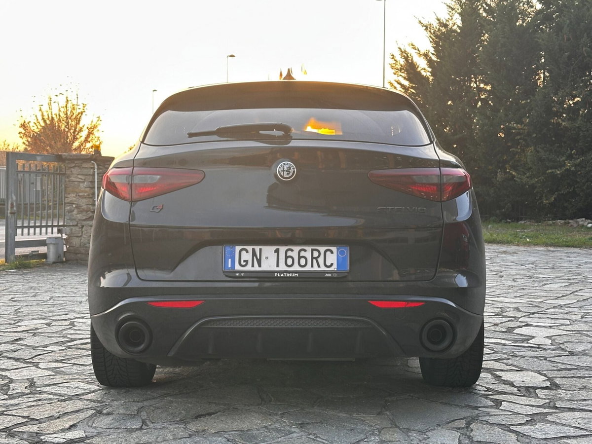 Alfa Romeo Stelvio Stelvio 2.2 Turbodiesel 210 CV AT8 Q4 Veloce (5)