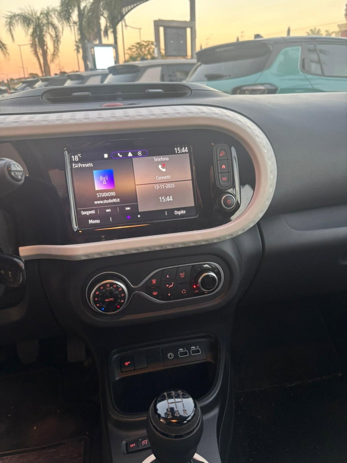 Renault Twingo 1.0 sce Urban Night 65cv (12)